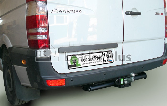 Фаркоп для MERCEDES SPRINTER (фургон) (без ступеньки) 2006-,,, / VOLKSWAGEN CRAFTER 2006-2017